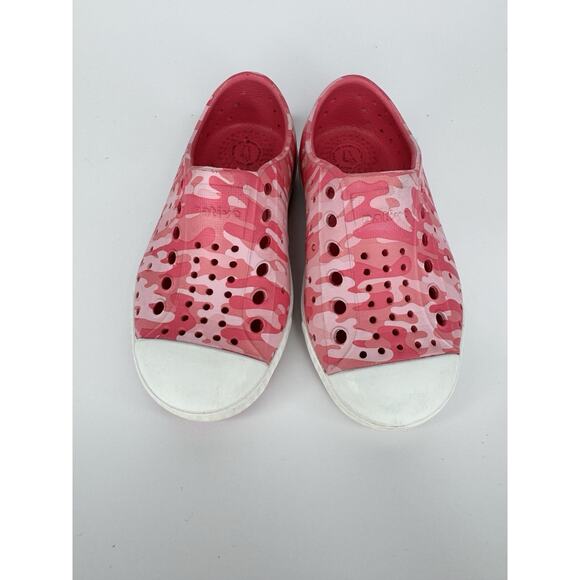 Native Jefferson Slip On Kids Size C7 18-24mo Pink Camo Waterproof Play Shoes - Picture 2 of 12